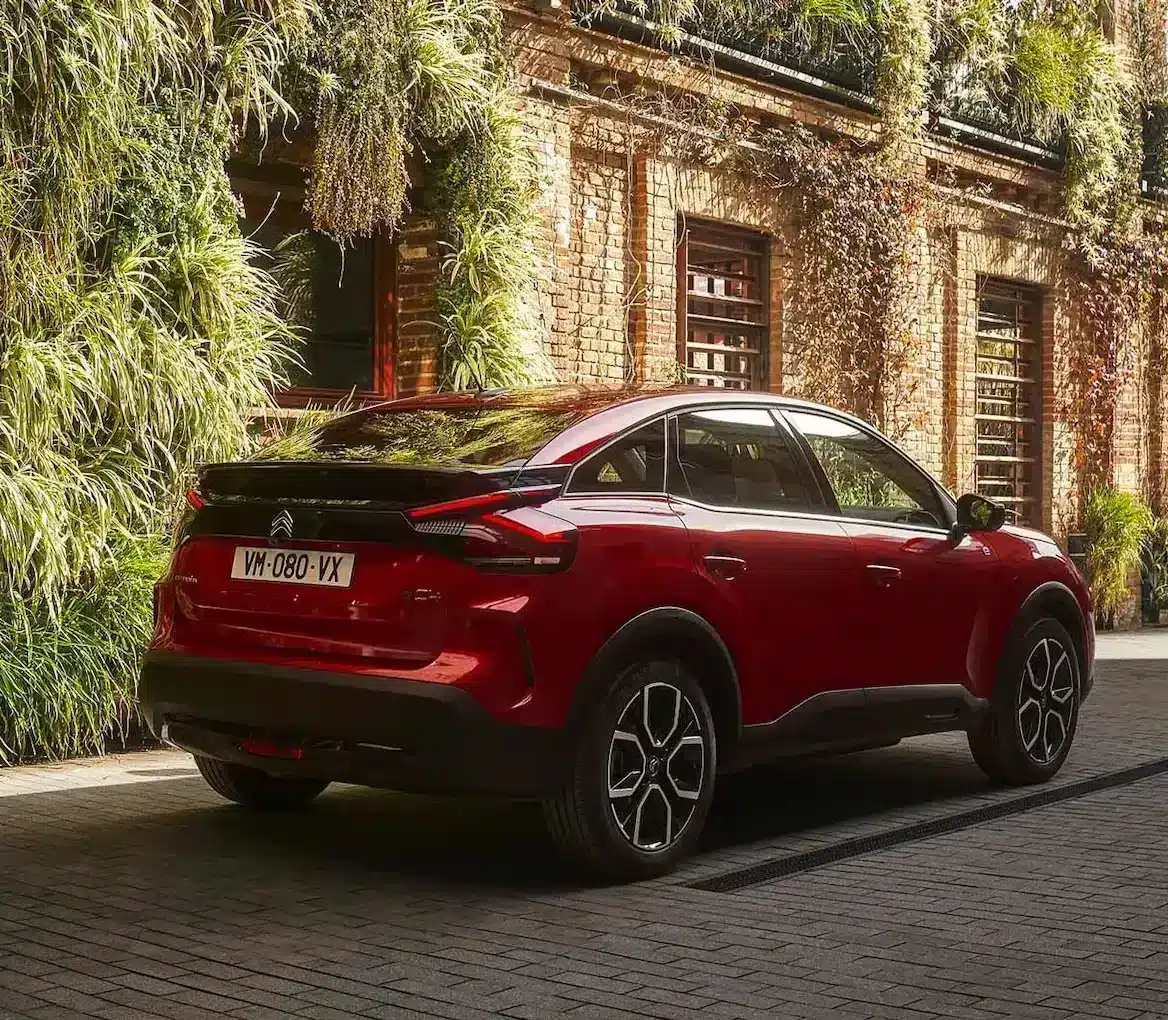 eC4_Rouge_2880x1531_V2-1200h-e1760691235210